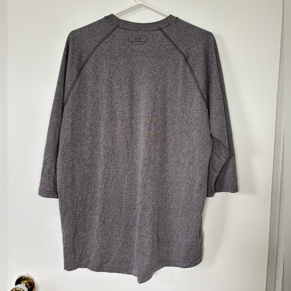 🎉4/30$🎉 Under Armour Grey Performance Shirt - Size L - Picture 4 of 4